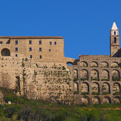 Castello_di_Civitacampomarano-e1450909687455