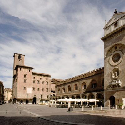 Piazza-Erbe-Foto-Archivio-Comune-di-Mantova-2